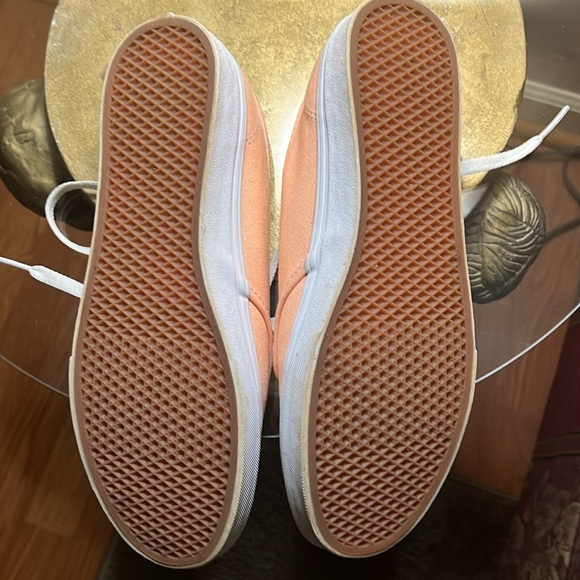 VANS - Picture 7 of 8